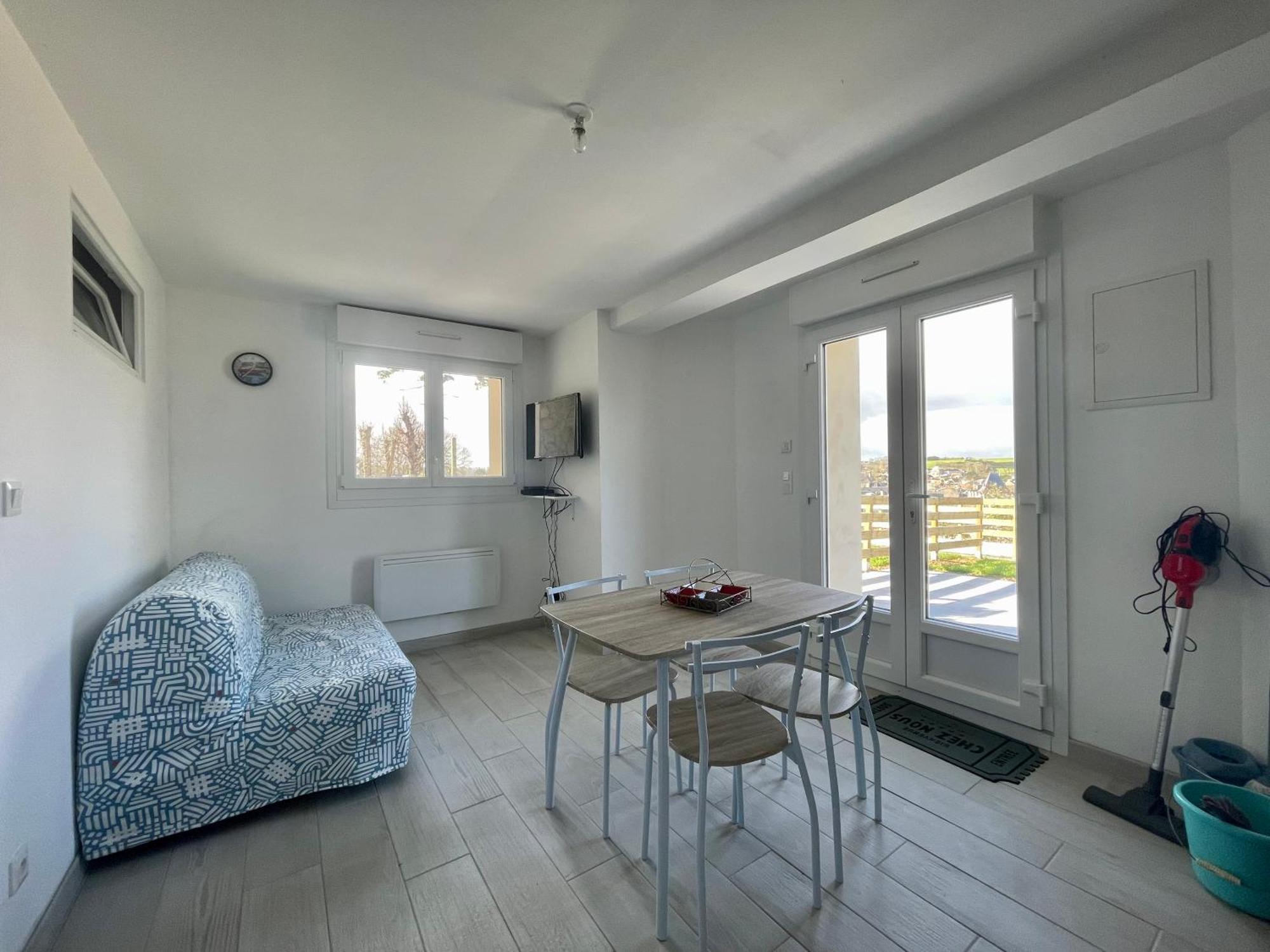 Bellavista By Melrose Apartment *