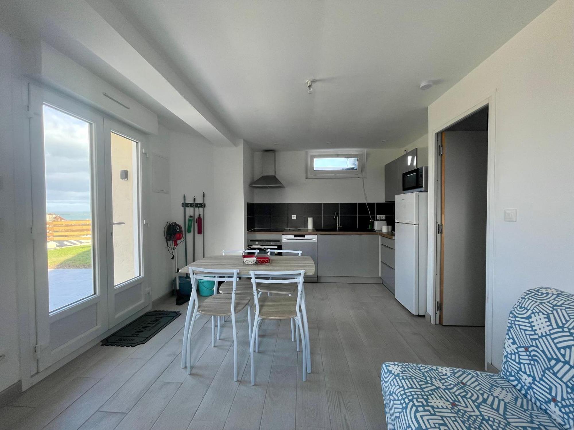 Bellavista By Melrose Apartment *